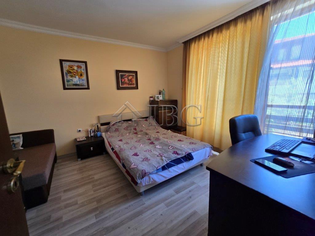 Urgent Sale! 1-Bedroom Apartment with Direct Pool Access in Sirena Complex, Sveti Vlas — photo 9 of 22