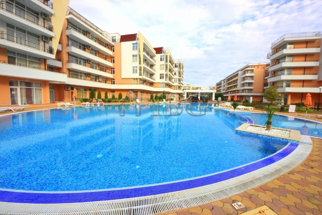 Furnished 1-Bedroom Apartment in Grand Kamelia, Sunny Beach — photo 17 of 24