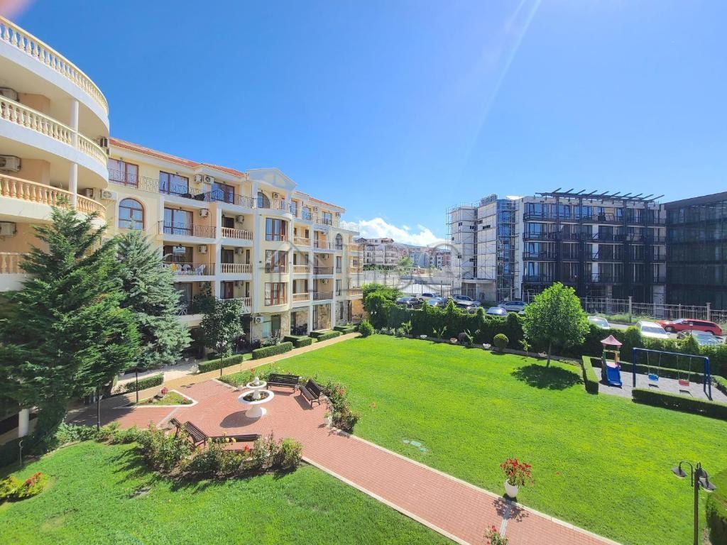 Sea View 1-Bedroom Apartment Royal Bay, Sveti Vlas — photo 13 of 14