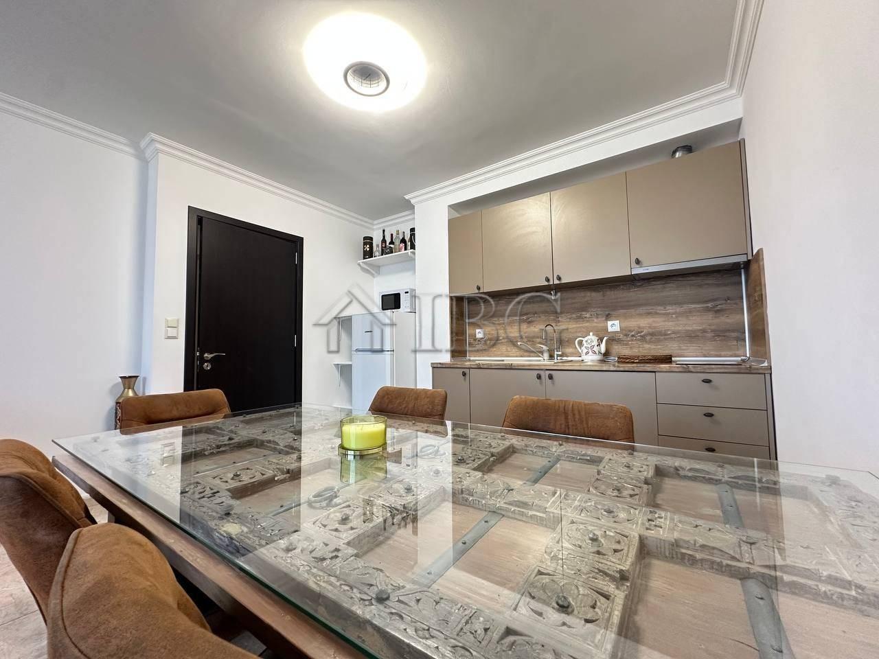 2-Bedroom Apartment with Sea View Admiral, Sveti Vlas — photo 7 of 25
