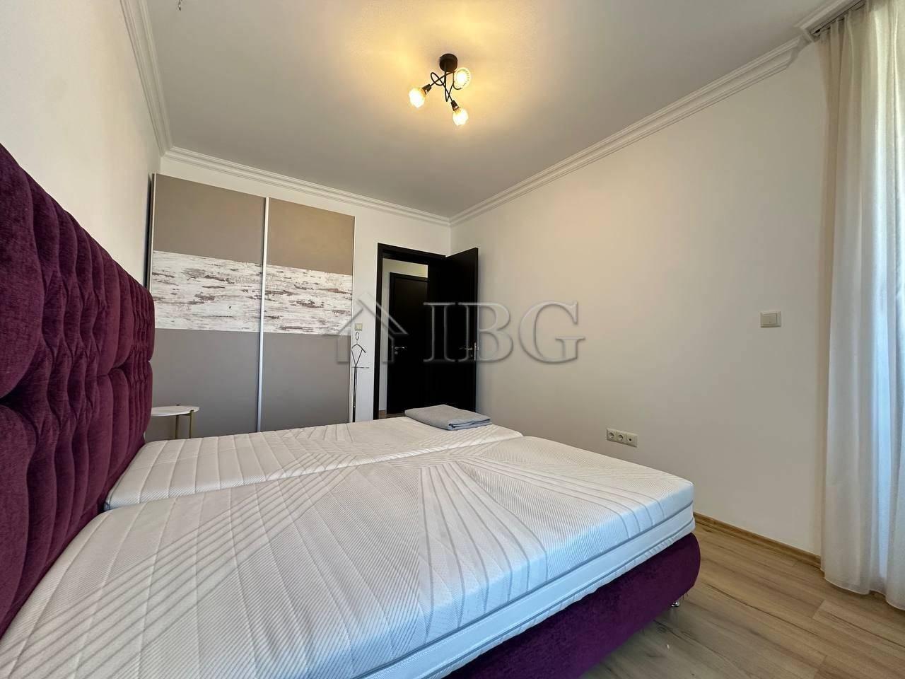 2-Bedroom Apartment with Sea View Admiral, Sveti Vlas — photo 14 of 25