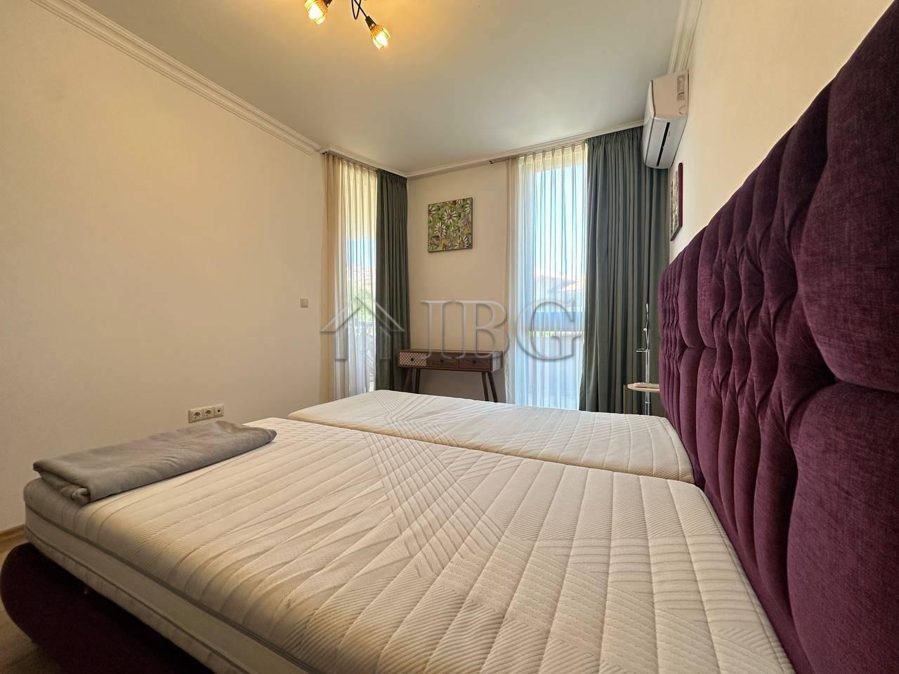 2-Bedroom Apartment with Sea View Admiral, Sveti Vlas — photo 15 of 25