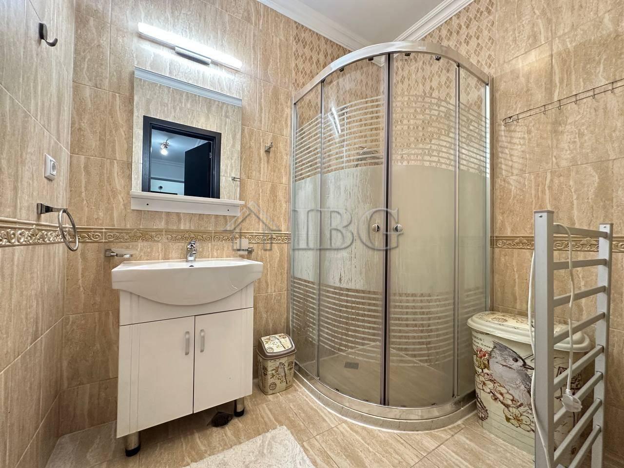 2-Bedroom Apartment with Sea View Admiral, Sveti Vlas — photo 18 of 25