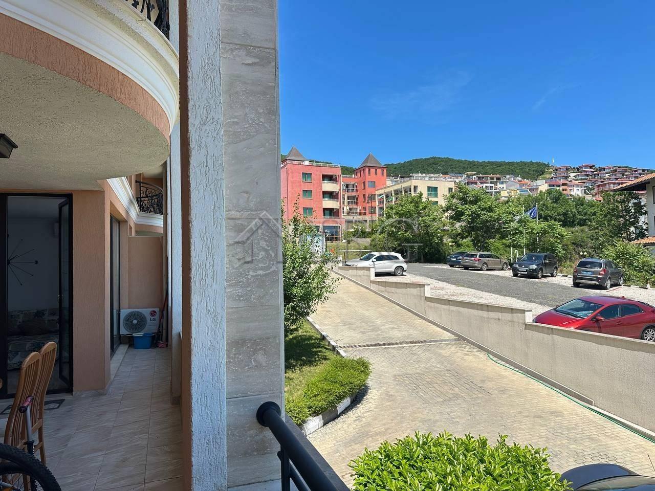 2-Bedroom Apartment with Sea View Admiral, Sveti Vlas — photo 11 of 25