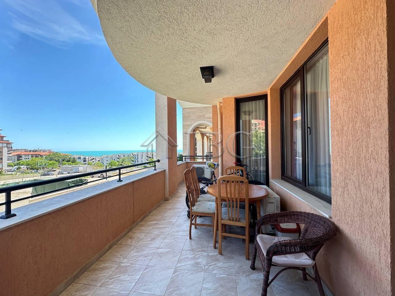 2-Bedroom Apartment with Sea View Admiral, Sveti Vlas — photo 3