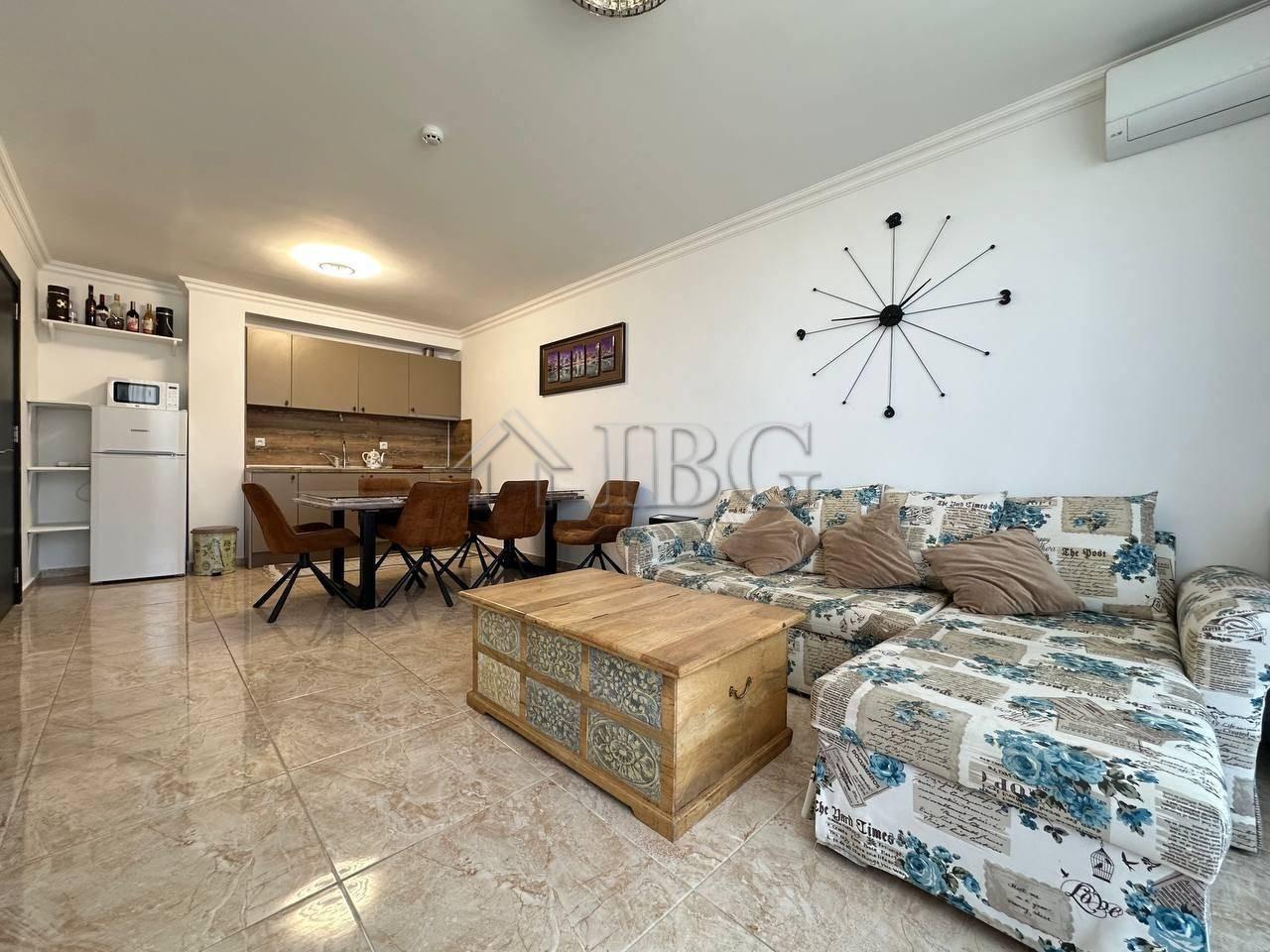 2-Bedroom Apartment with Sea View Admiral, Sveti Vlas — photo 4