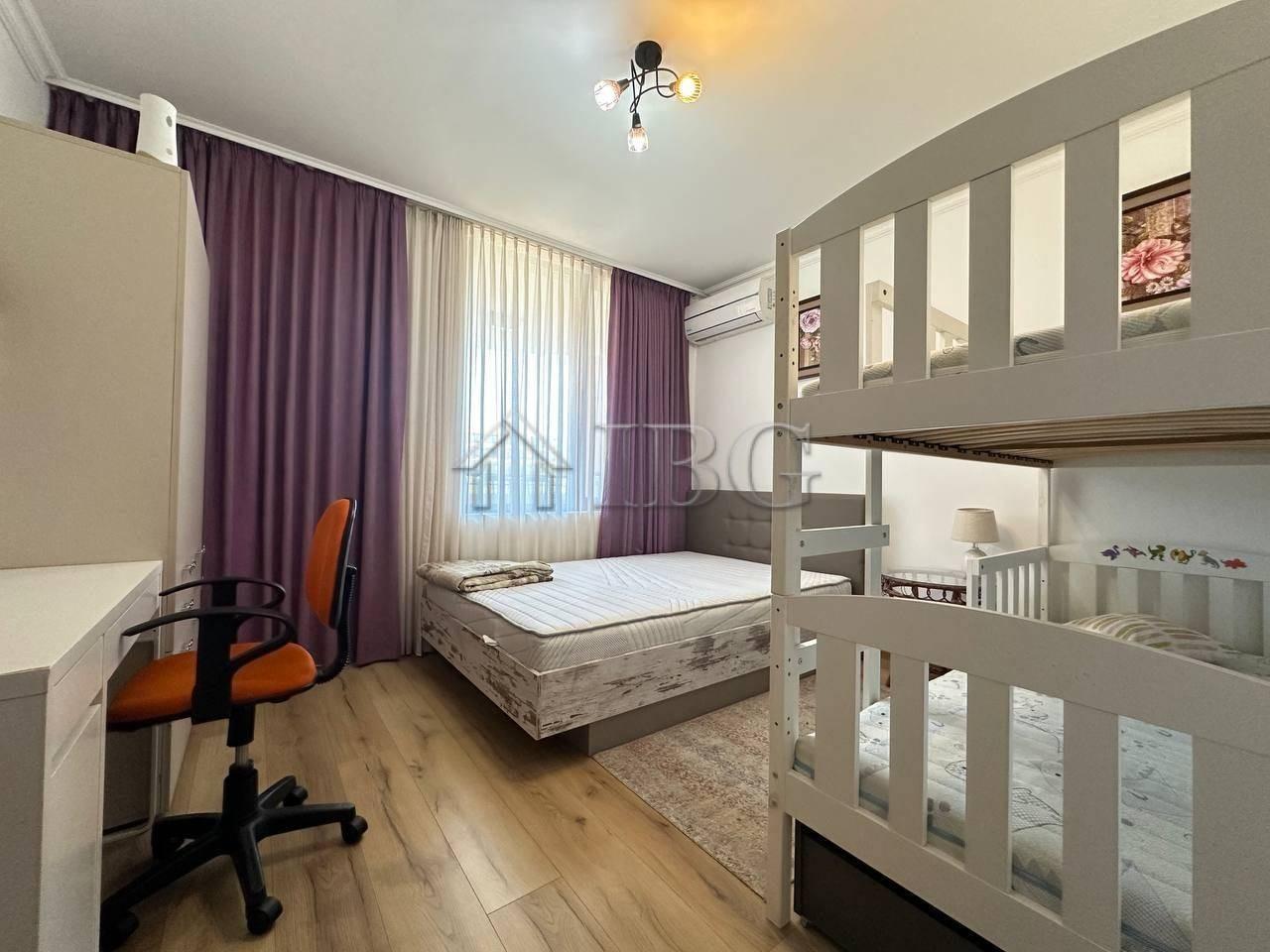 2-Bedroom Apartment with Sea View Admiral, Sveti Vlas — photo 21 of 25