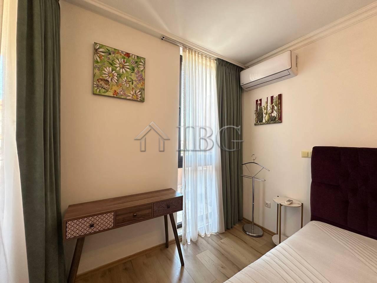 2-Bedroom Apartment with Sea View Admiral, Sveti Vlas — photo 23 of 25