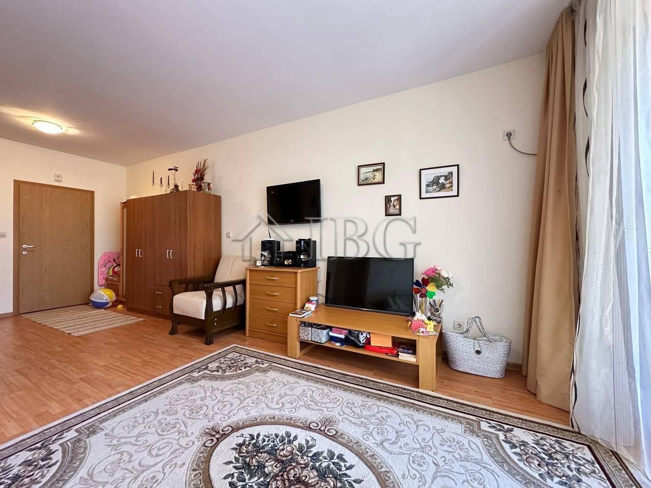 Spacious 1-Bedroom Apartment Garden of Eden, Sveti Vlas — photo 6 of 18