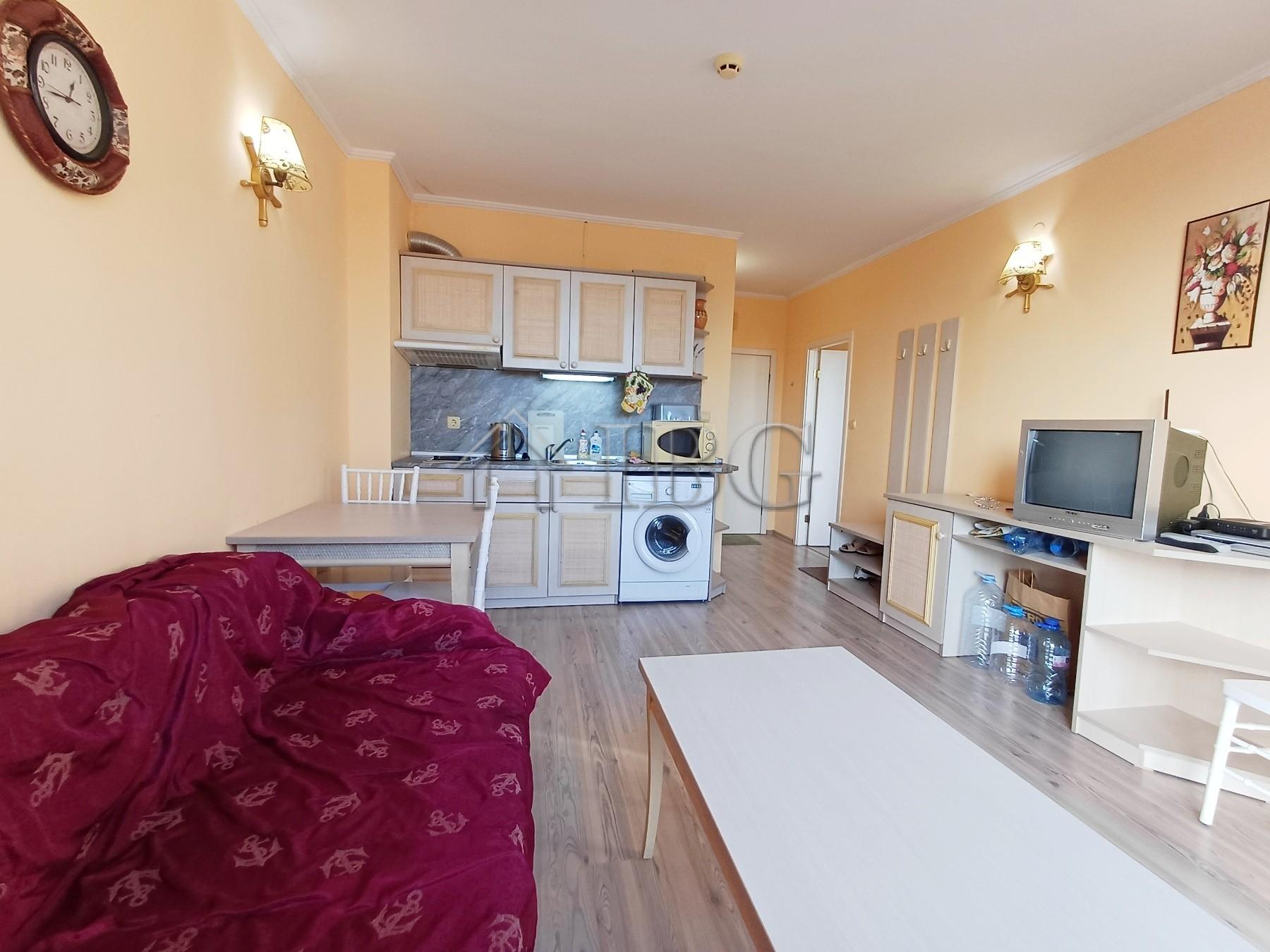 1-Bedroom Apartment Near the Beach Victoria Residence, Sunny Beach — photo 11 of 20