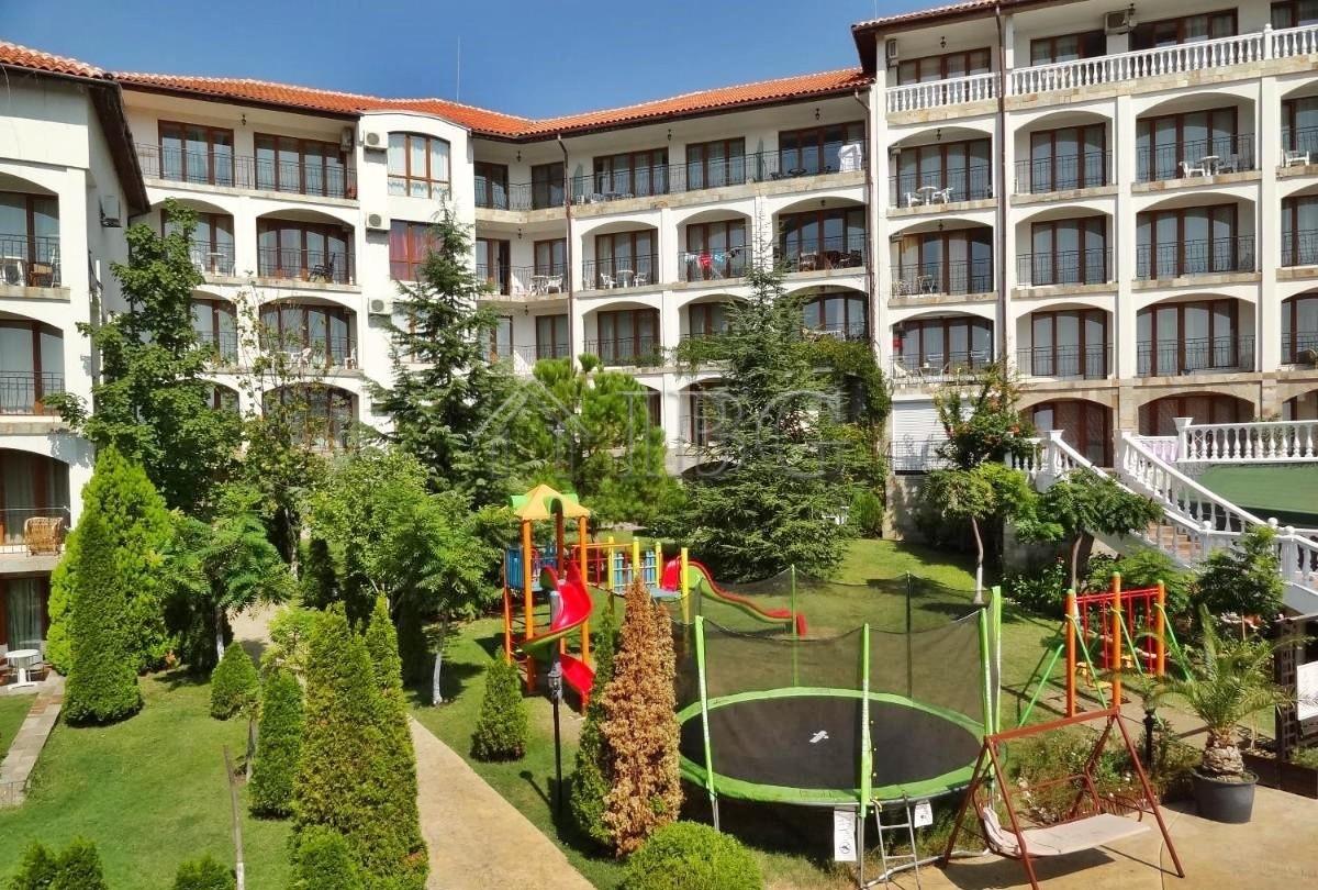 1-Bedroom Apartment with Pool View Triumph Complex, Sveti Vlas — photo 20 of 25