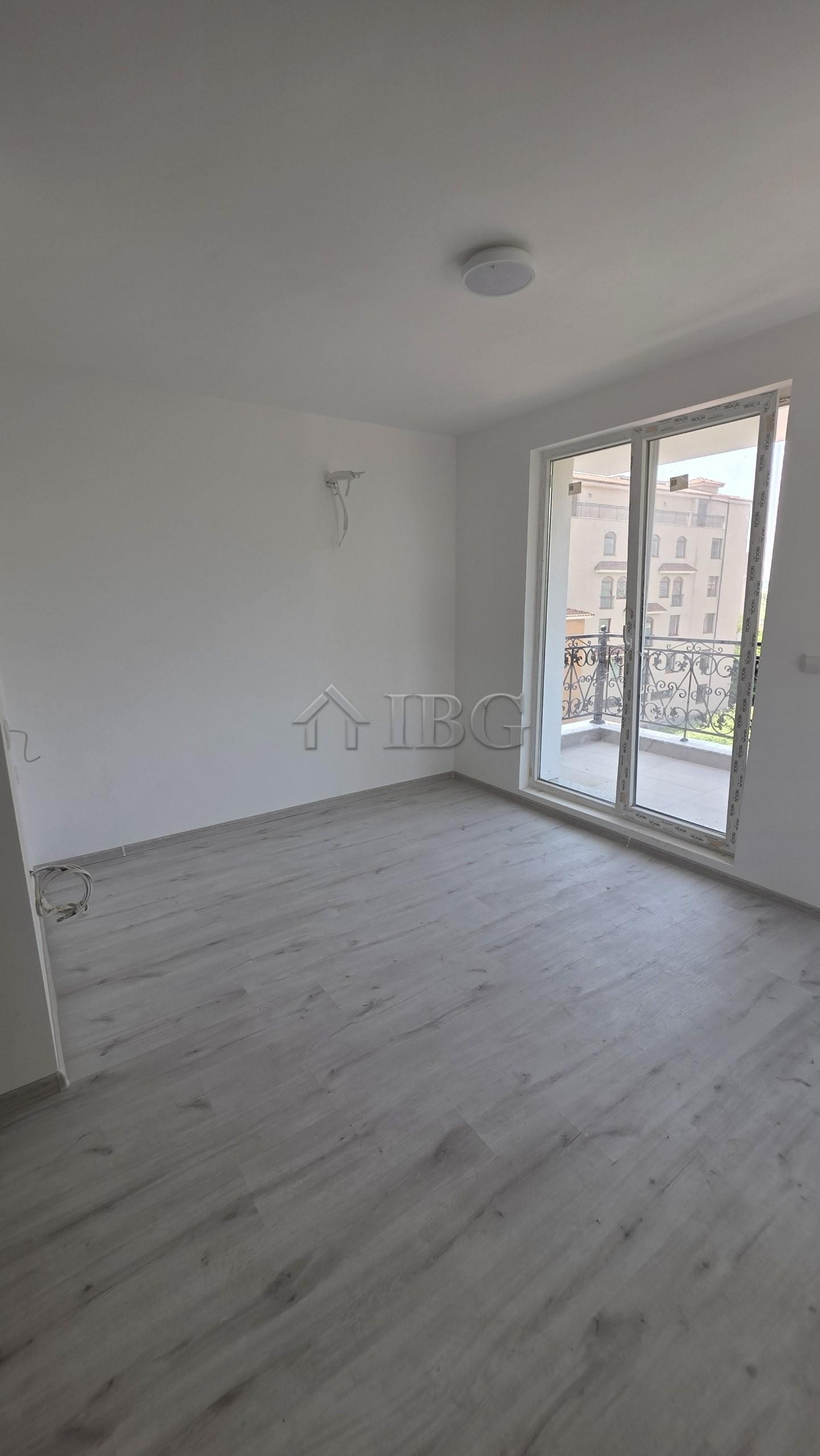 New Studio with Balcony La Mer Silver Residence-1, Sunny Beach — photo 10 of 24