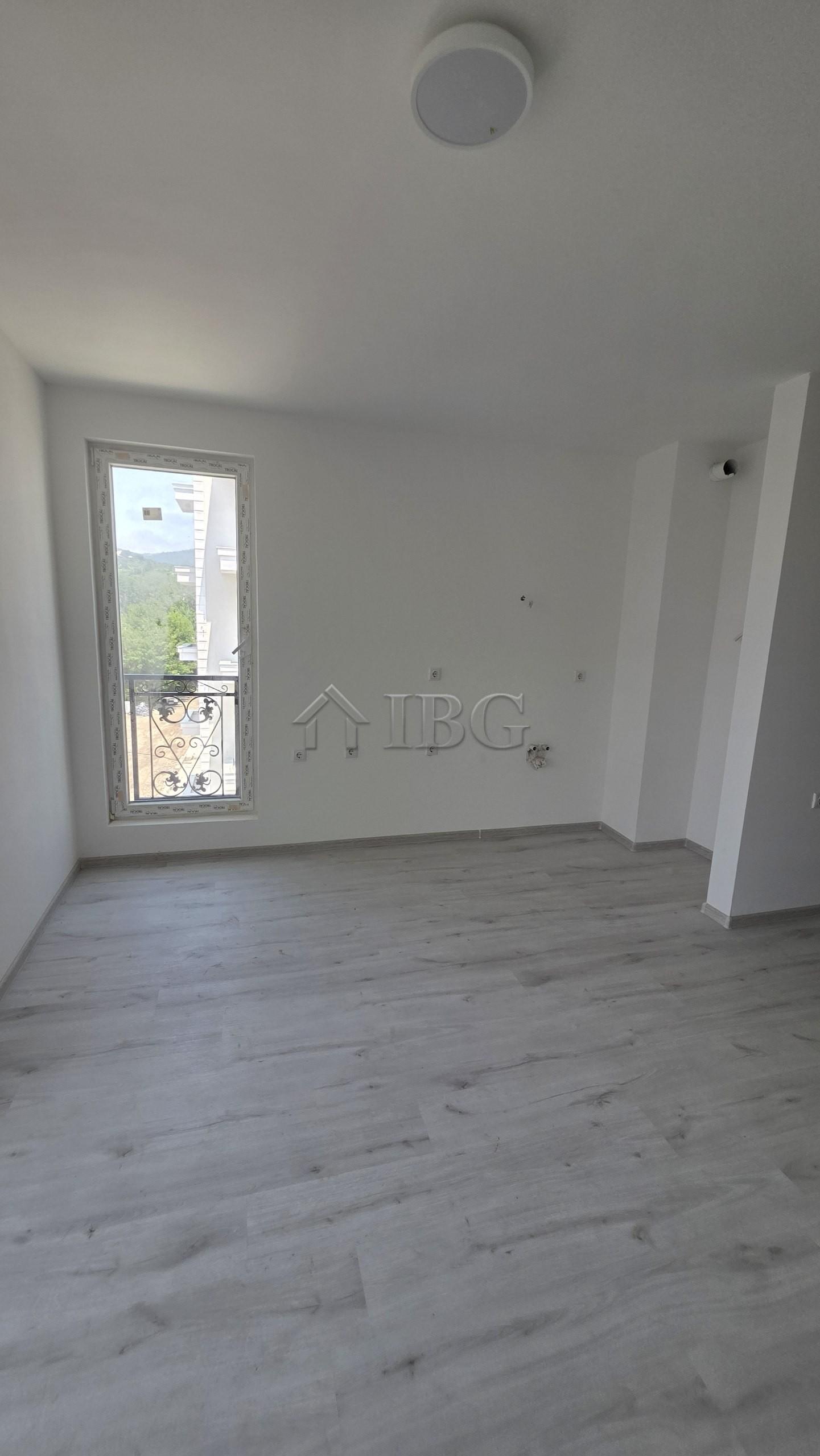 New Studio with Balcony La Mer Silver Residence-1, Sunny Beach — photo 11 of 24