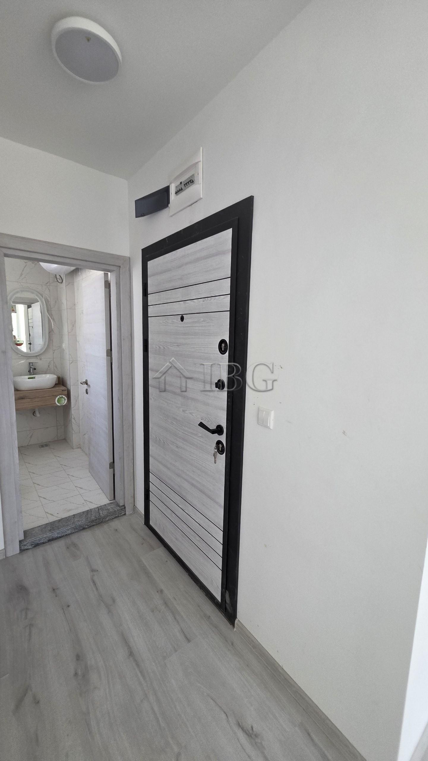 New Studio with Balcony La Mer Silver Residence-1, Sunny Beach — photo 13 of 24