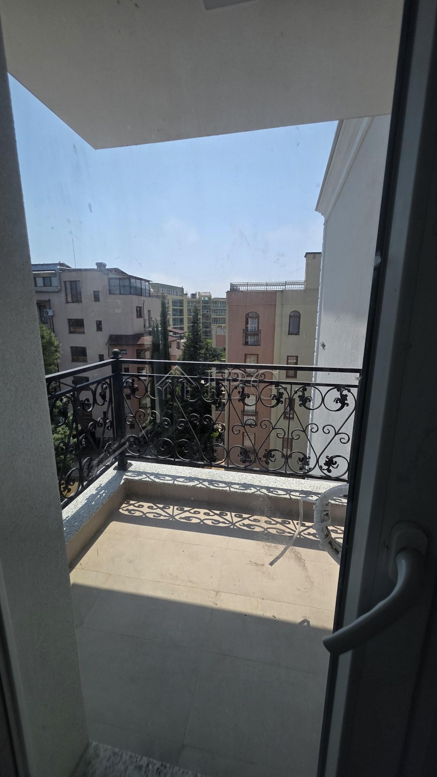 Studio Apartment in La Mer Silver Residence-1, Sunny Beach — photo 5