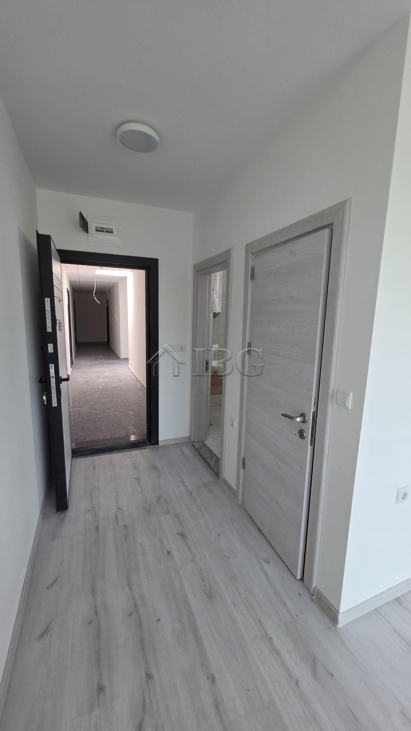 Studio Apartment in La Mer Silver Residence-1, Sunny Beach — photo 7 of 23