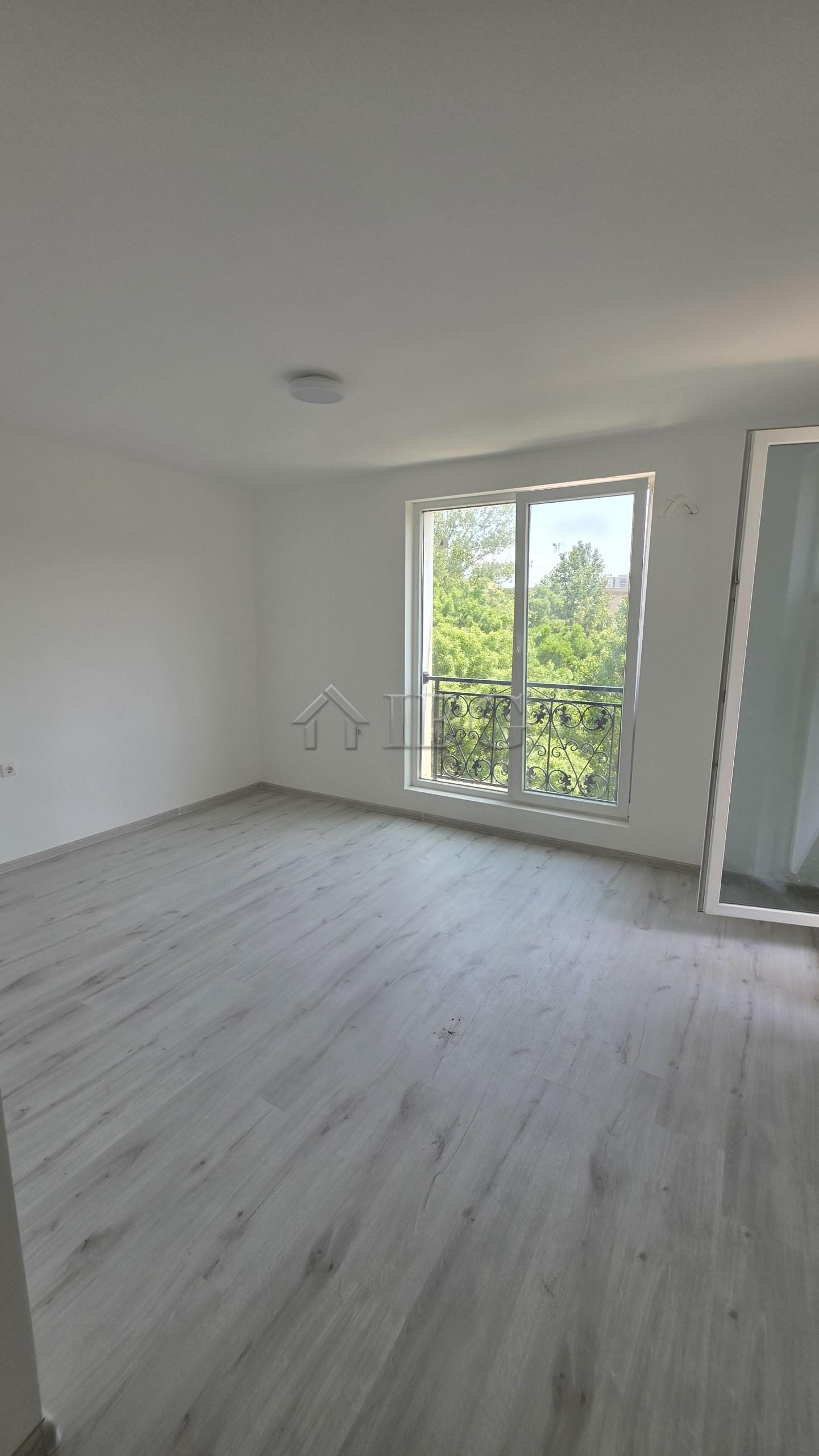 Studio Apartment in La Mer Silver Residence-1, Sunny Beach — photo 10 of 23