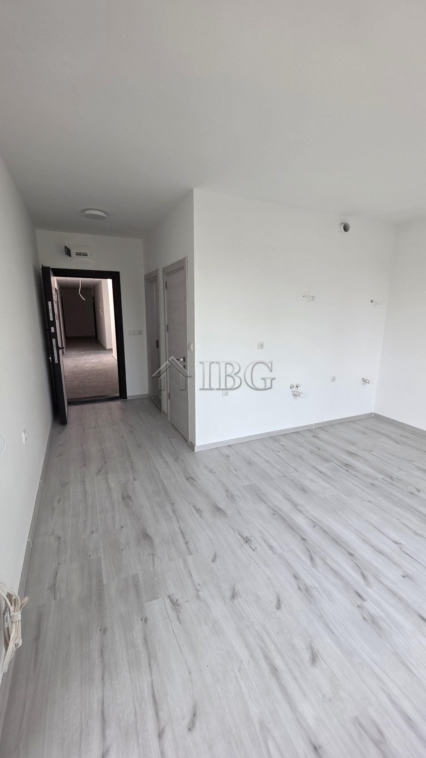 Studio Apartment in La Mer Silver Residence-1, Sunny Beach — photo 3