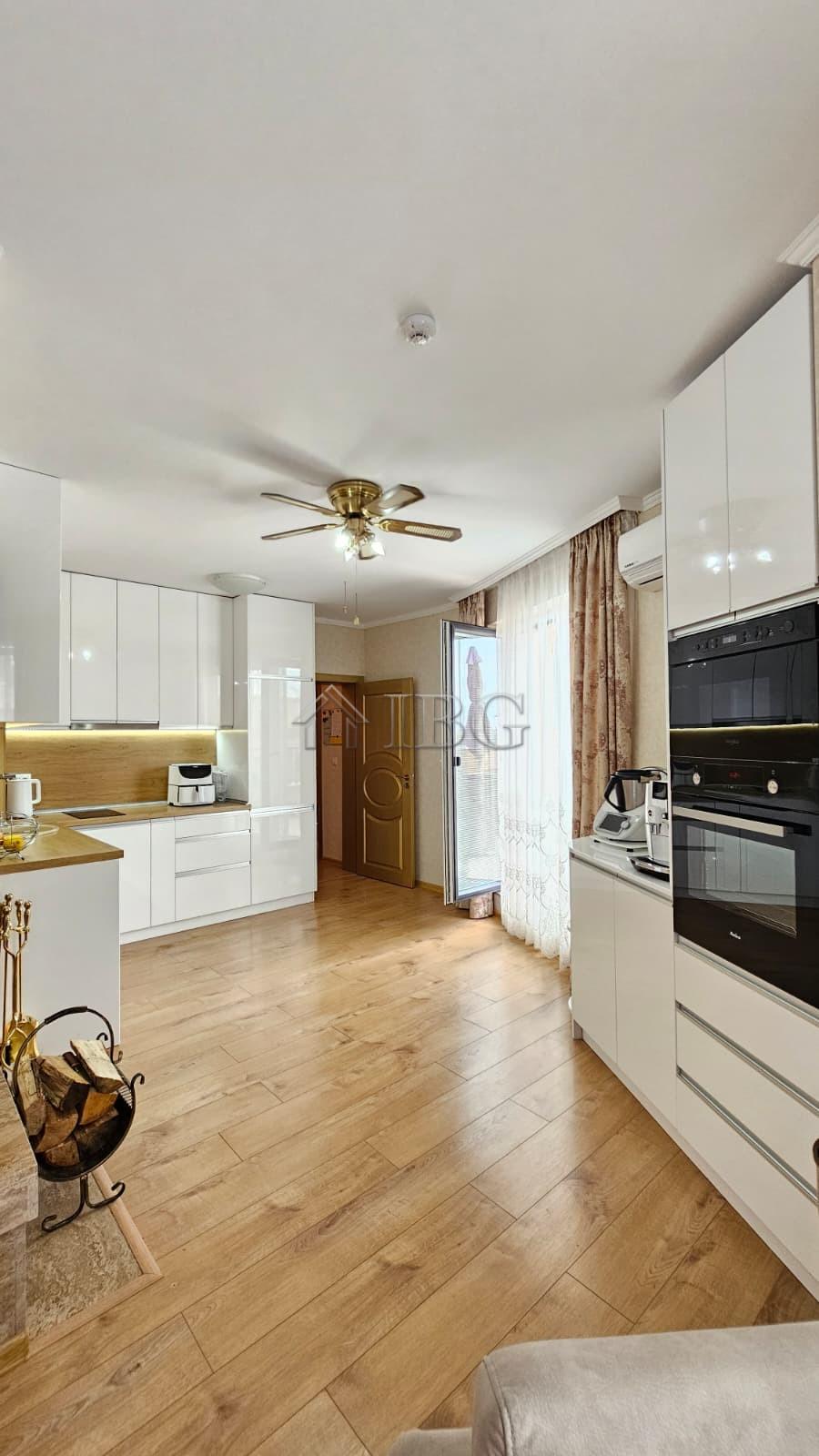 Luxury Penthouse with Huge Private Terrace & Sauna Aphrodite Park, Sunny Beach — photo 15 of 25
