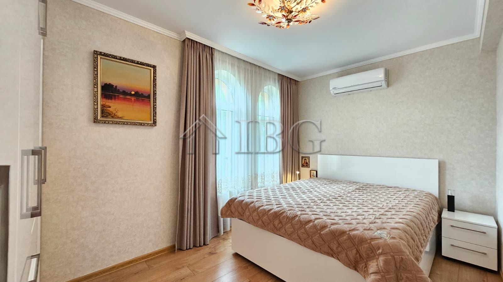 Luxury Penthouse with Huge Private Terrace & Sauna Aphrodite Park, Sunny Beach — photo 21 of 25