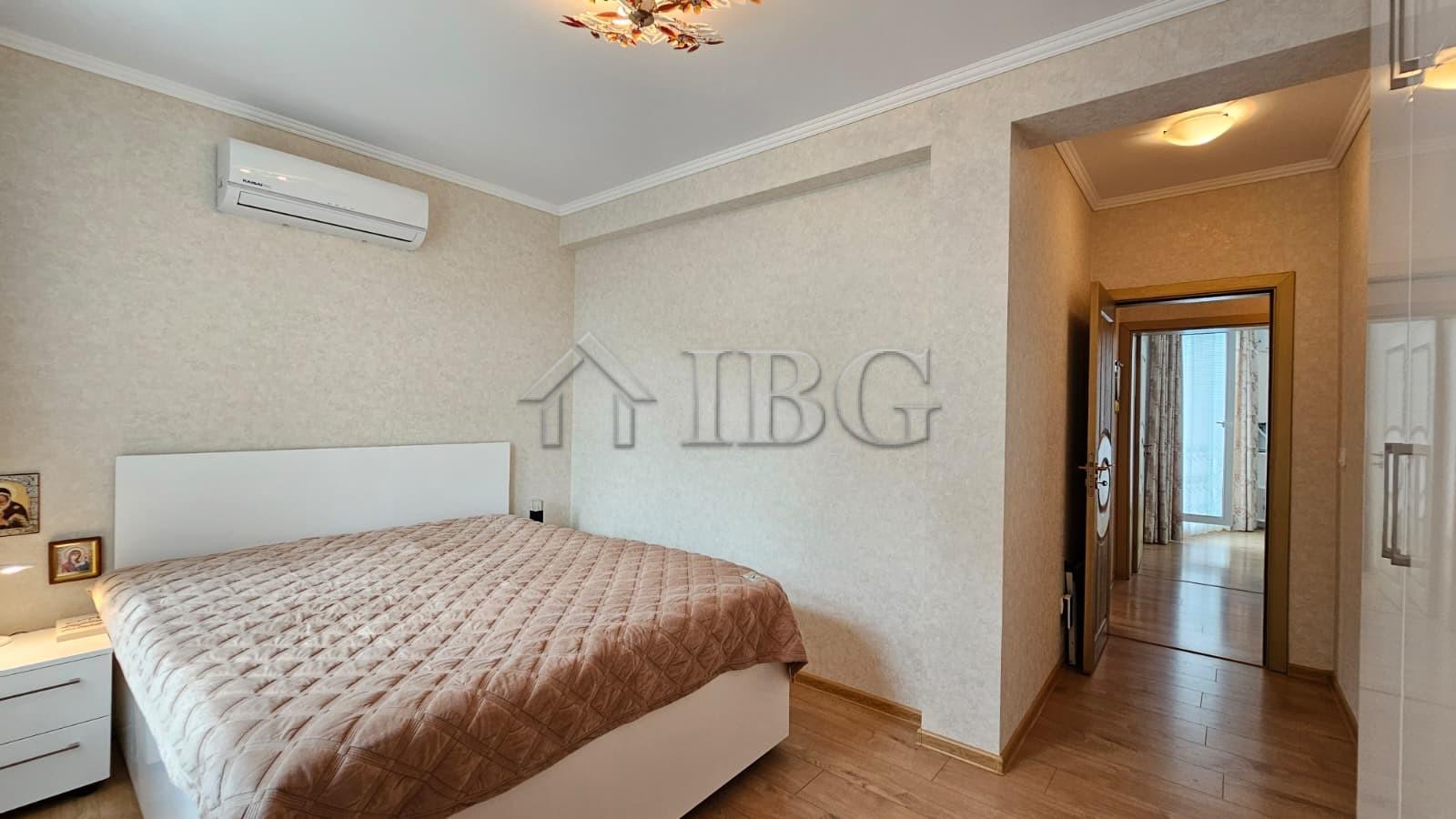 Luxury Penthouse with Huge Private Terrace & Sauna Aphrodite Park, Sunny Beach — photo 22 of 25