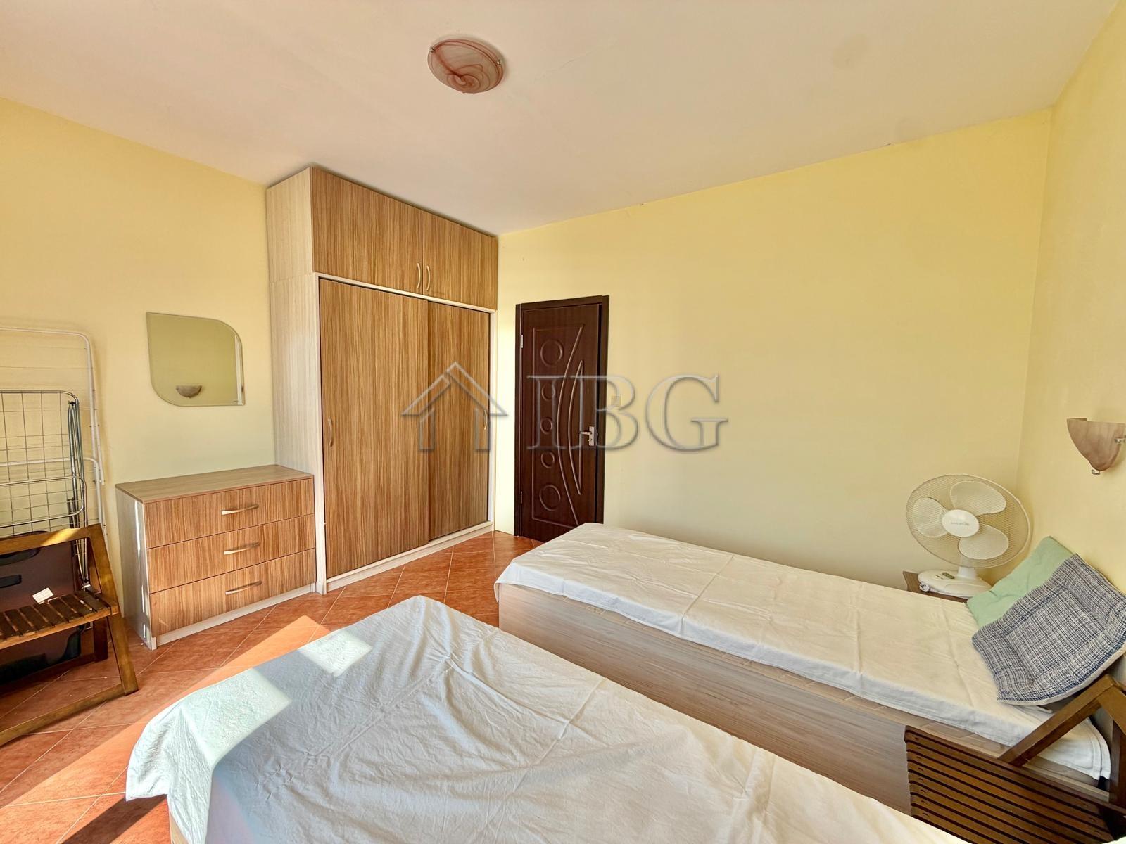 Spacious 1-Bedroom Apartment with Large Terrace Balkan Breeze 2, Sunny Beach — photo 10 of 17