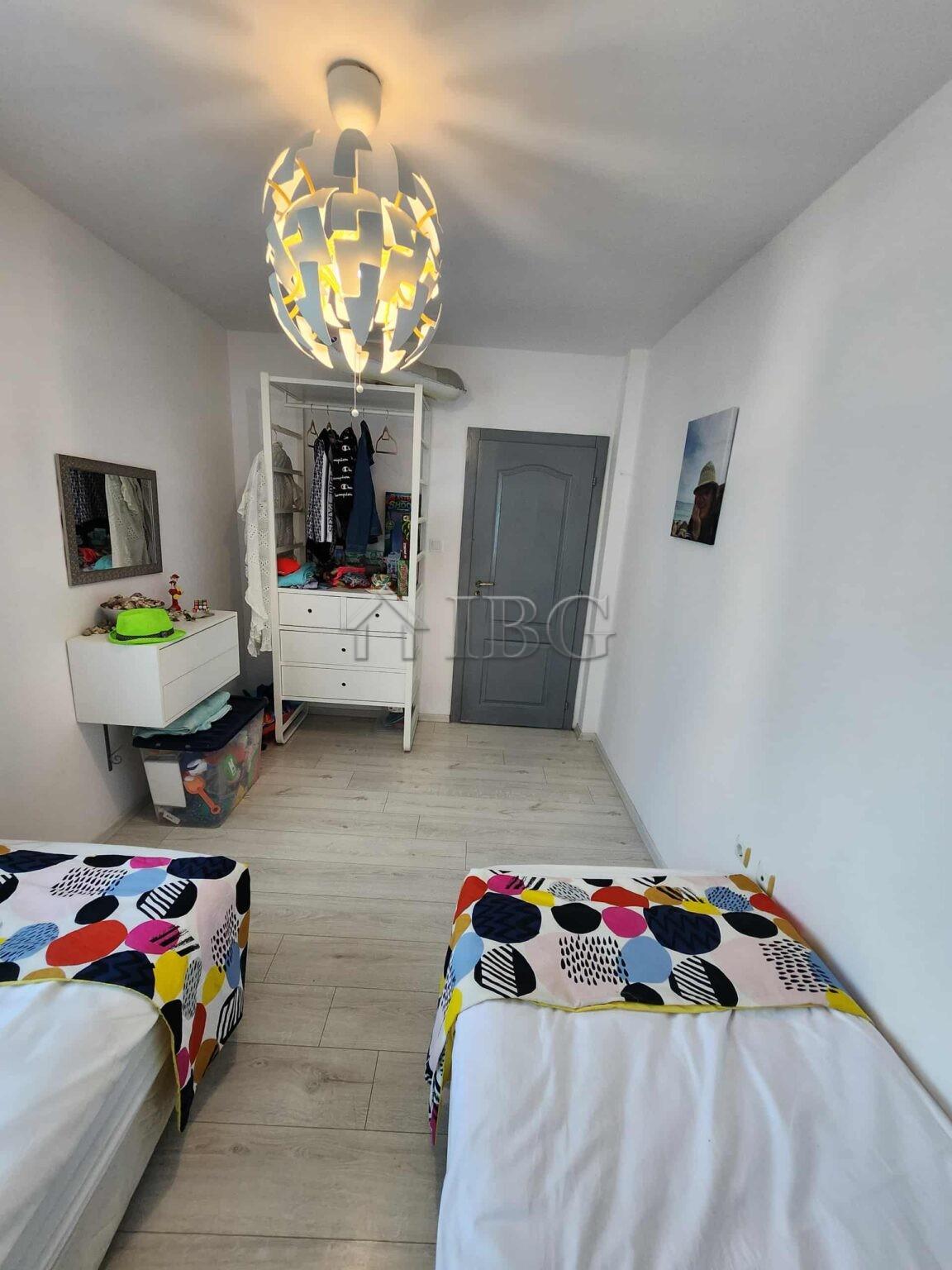 Renovated 2-Bedroom Apartment with Pool View in Sea Dreams, Sveti Vlas — photo 15 of 24