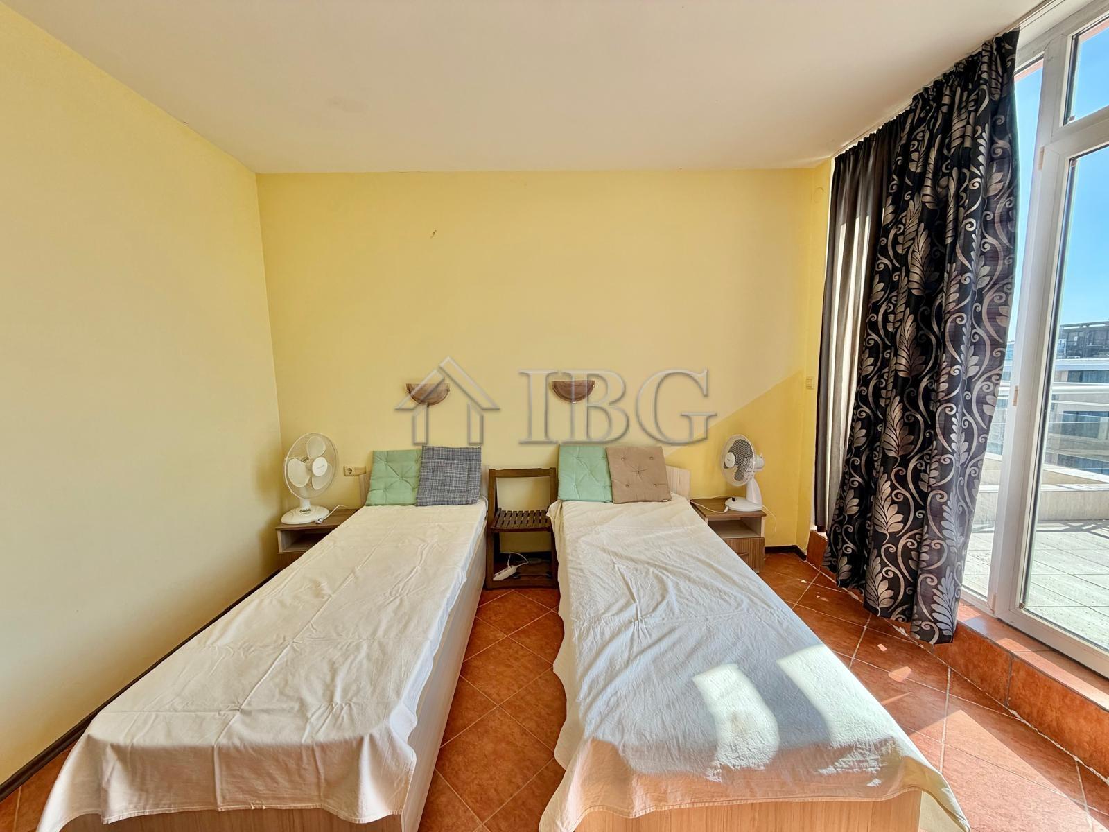 Spacious 1-Bedroom Apartment with Large Terrace Balkan Breeze 2, Sunny Beach — photo 11 of 17