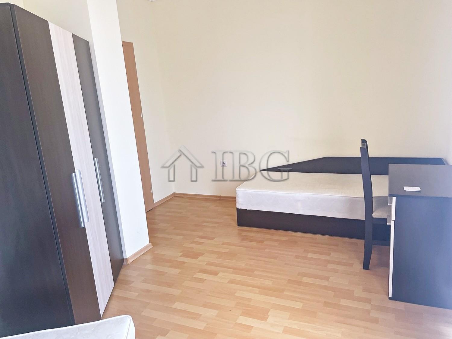 Spacious 2-Bedroom Apartment with 2 Bathrooms Central Plaza, Sunny Beach — photo 11 of 16