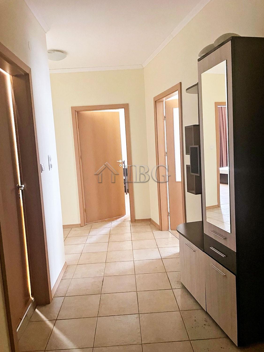 Spacious 2-Bedroom Apartment with 2 Bathrooms Central Plaza, Sunny Beach — photo 13 of 16