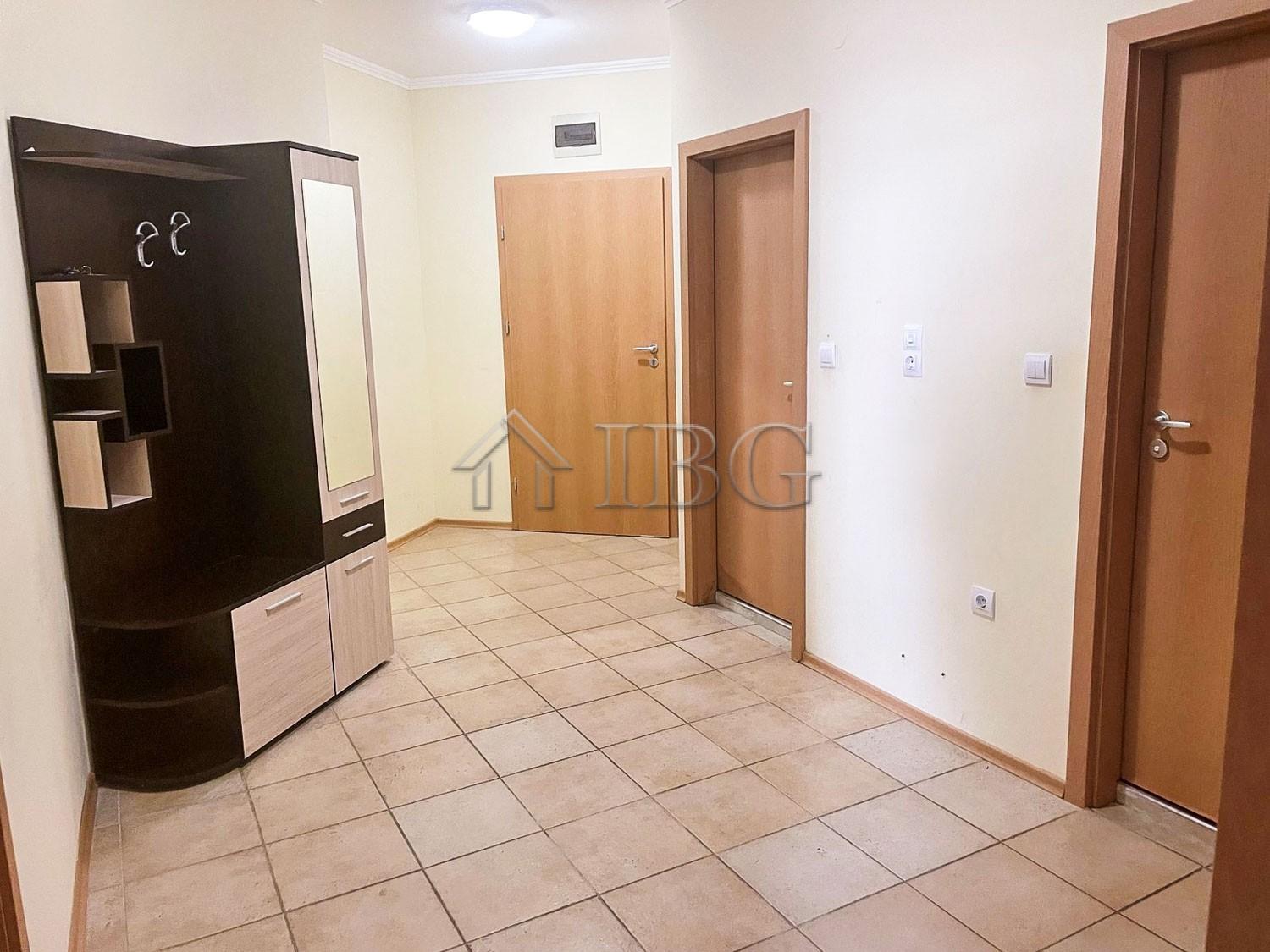 Spacious 2-Bedroom Apartment in the Heart of Sunny Beach Central Plaza — photo 13 of 15