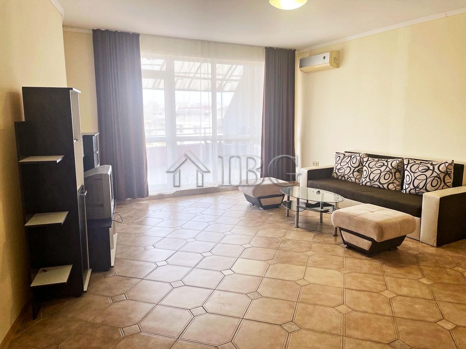 Spacious 2-Bedroom Apartment with 2 Bathrooms Central Plaza, Sunny Beach — photo 7 of 16