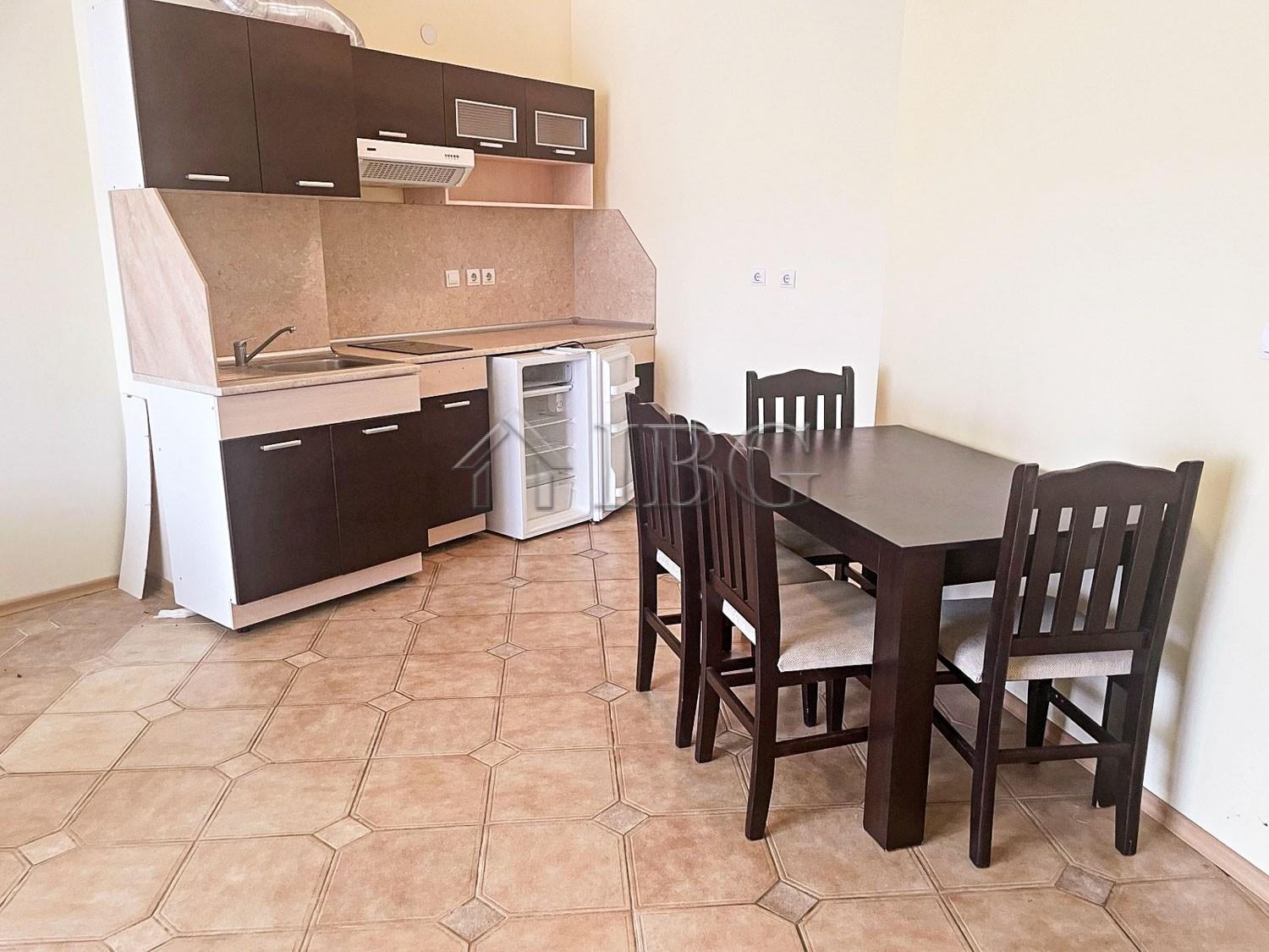 Spacious 2-Bedroom Apartment with 2 Bathrooms Central Plaza, Sunny Beach — photo 4