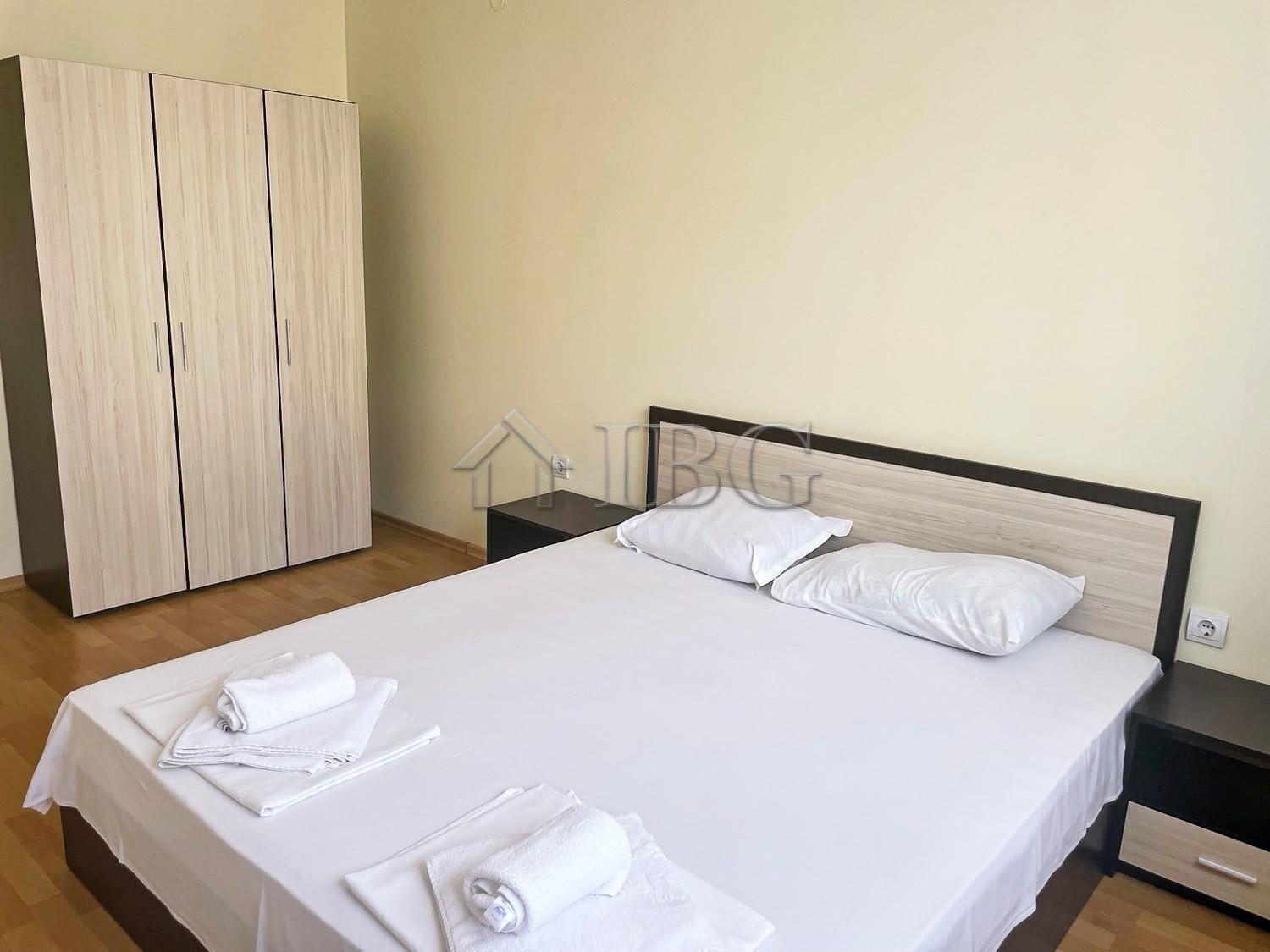 Spacious 2-Bedroom Apartment in the Heart of Sunny Beach Central Plaza — photo 8 of 15