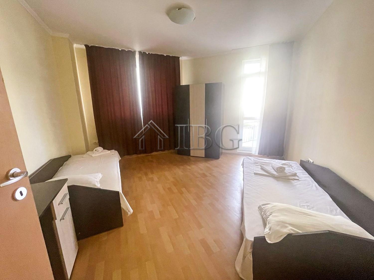 Spacious 2-Bedroom Apartment in the Heart of Sunny Beach Central Plaza — photo 9 of 15