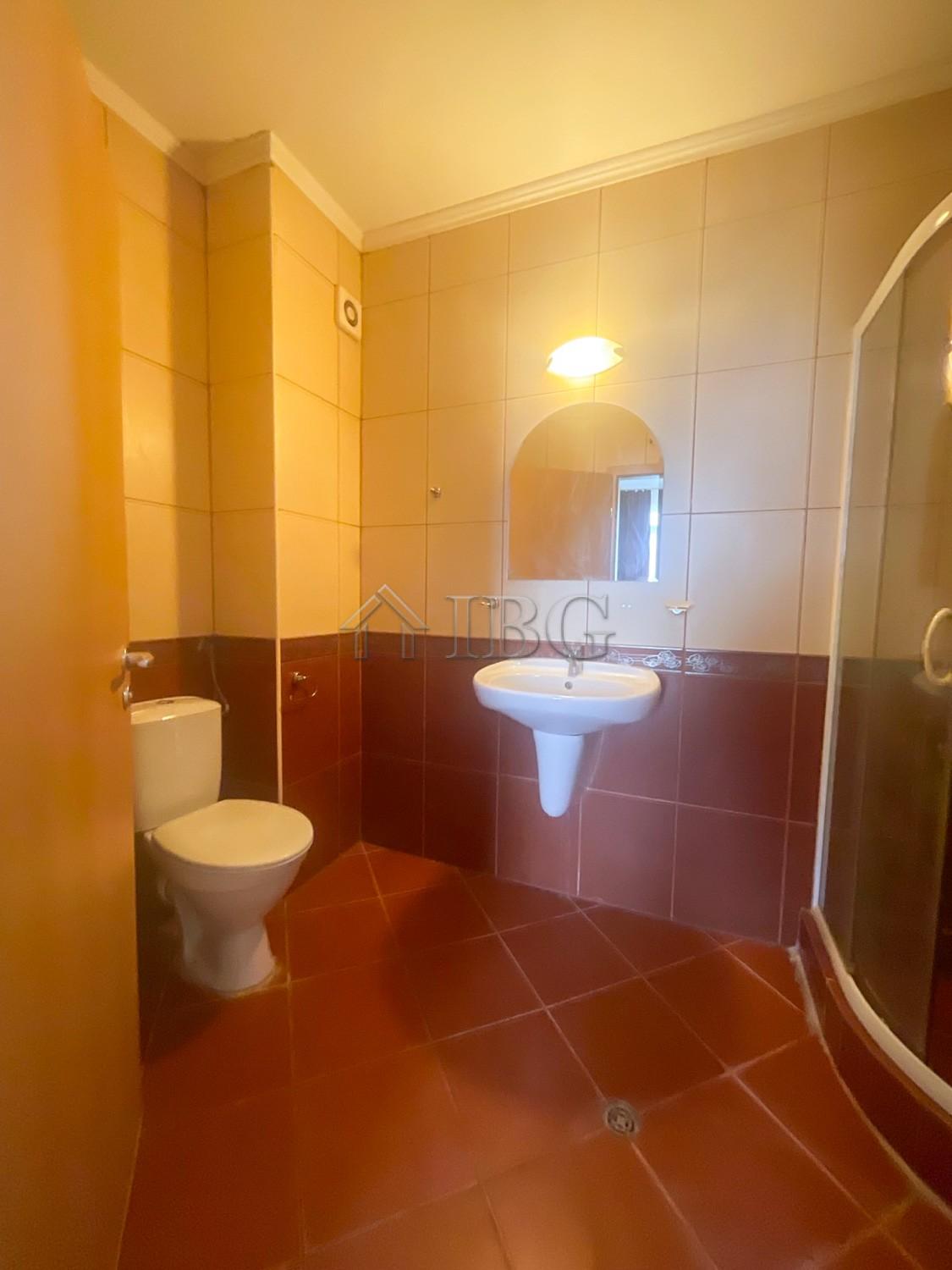 Spacious 2-Bedroom Apartment with 2 Bathrooms Central Plaza, Sunny Beach — photo 12 of 16