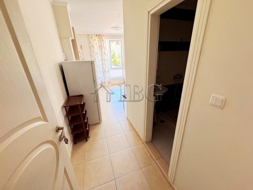 1-Bedroom Apartment with Pool View Persani 3, Sunny Beach — photo 15 of 16