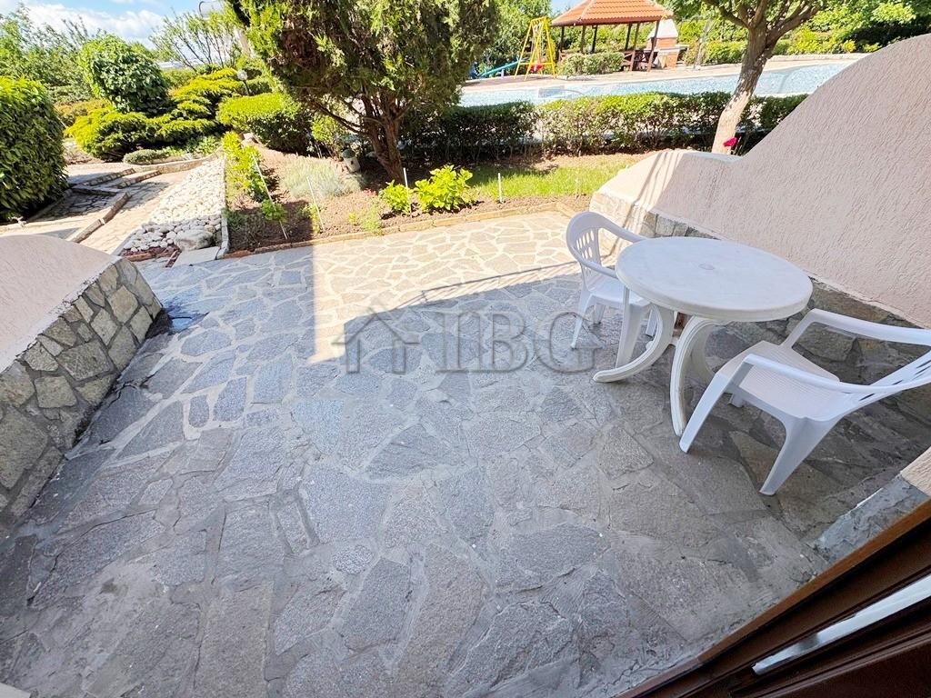Furnished 1-Bedroom Apartment with Pool View Yalta, Sveti Vlas — photo 5