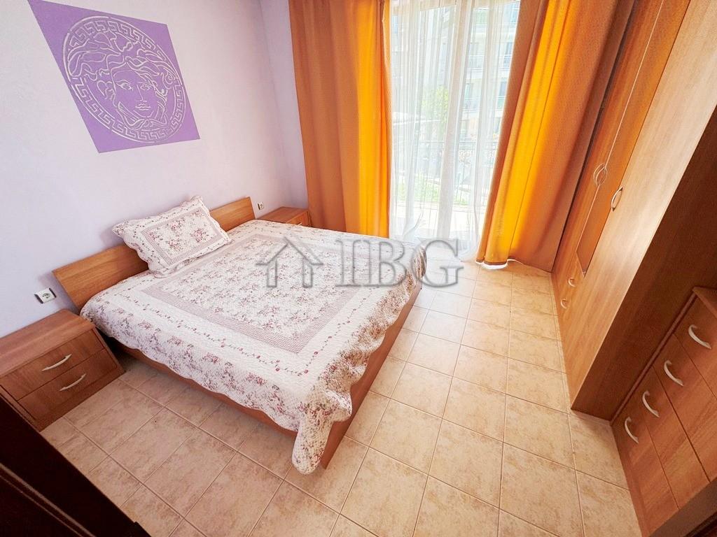 1-Bedroom Apartment with Pool View Yalta, Sveti Vlas — photo 9 of 20