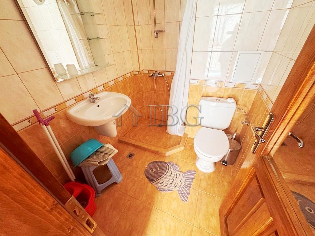 1-Bedroom Apartment with Pool View Yalta, Sveti Vlas — photo 18 of 20