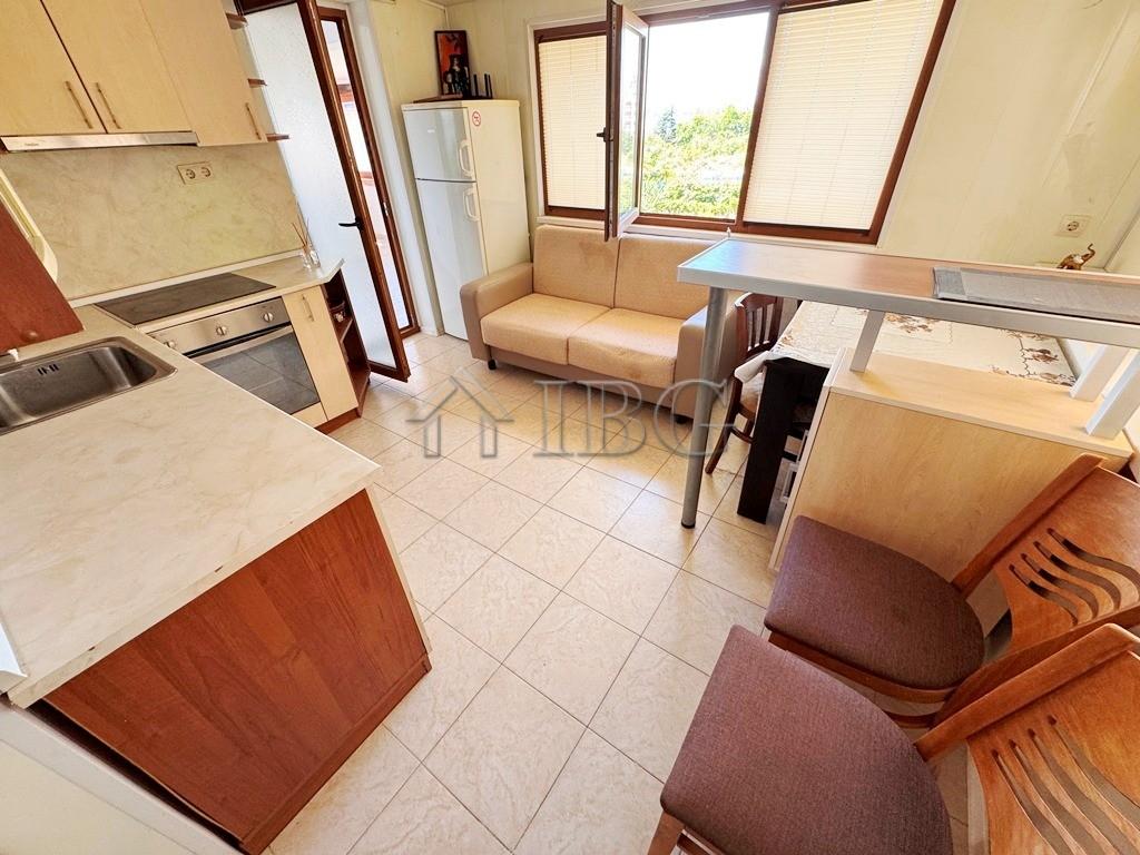 2-Bedroom Apartment with Sea View Yalta, Sveti Vlas — photo 12 of 24