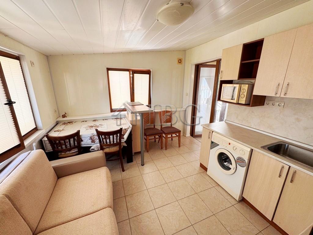 2-Bedroom Apartment with Sea View Yalta, Sveti Vlas — photo 5 of 24