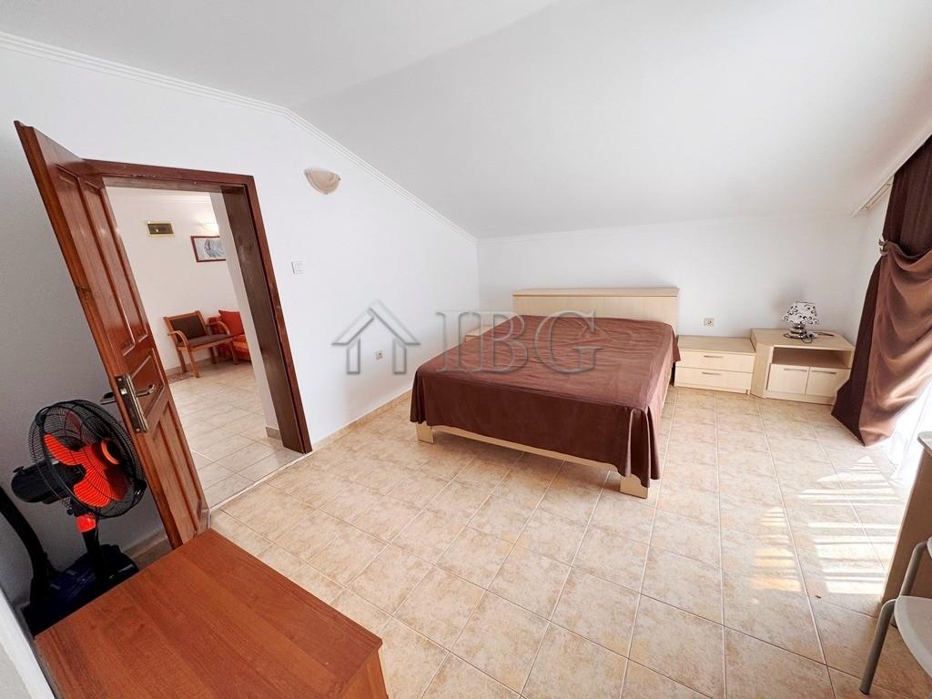 2-Bedroom Apartment with Sea View Yalta, Sveti Vlas — photo 19 of 24