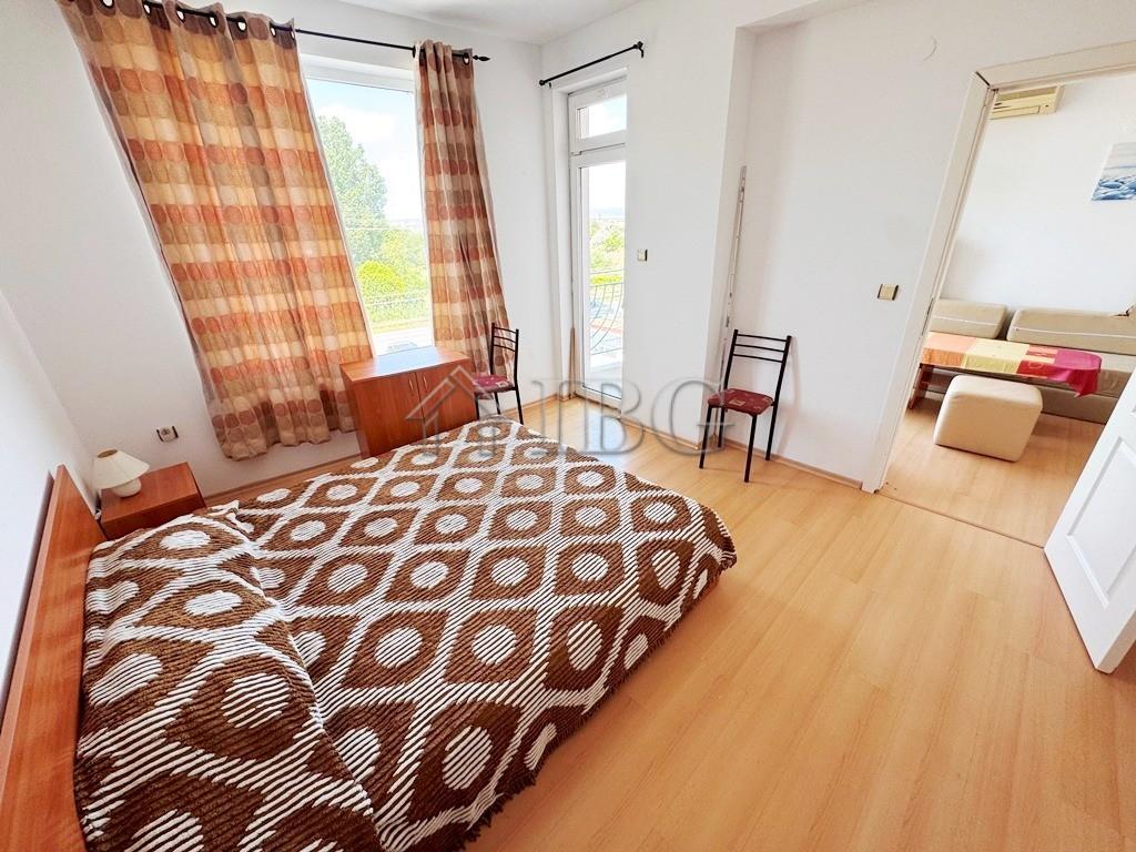 Furnished 2-Bedroom Apartment with Lake View in Sunny Day 4, Sunny Beach — photo 7 of 19