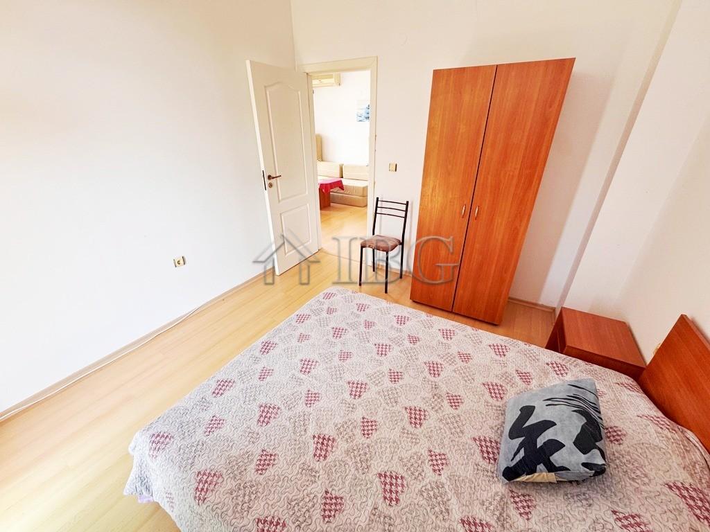 Furnished 2-Bedroom Apartment with Lake View in Sunny Day 4, Sunny Beach — photo 5