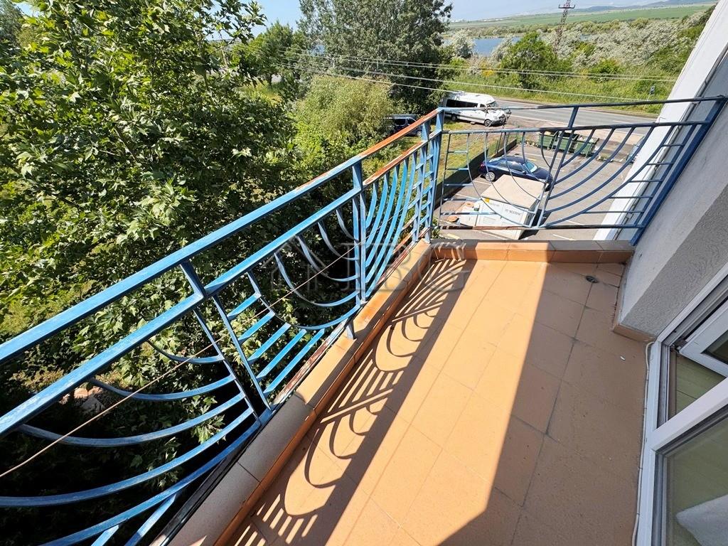 Furnished 2-Bedroom Apartment with Lake View in Sunny Day 4, Sunny Beach — photo 13 of 19