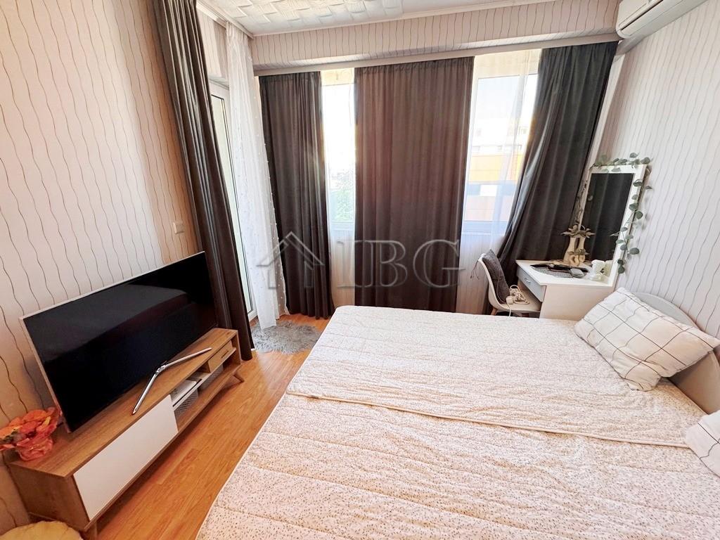 No Maintenance Fee 1-Bedroom Apartment in the Center of Sunny Beach — photo 5