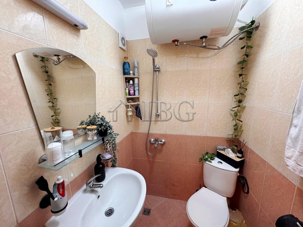 No Maintenance Fee 1-Bedroom Apartment in the Center of Sunny Beach — photo 9 of 15