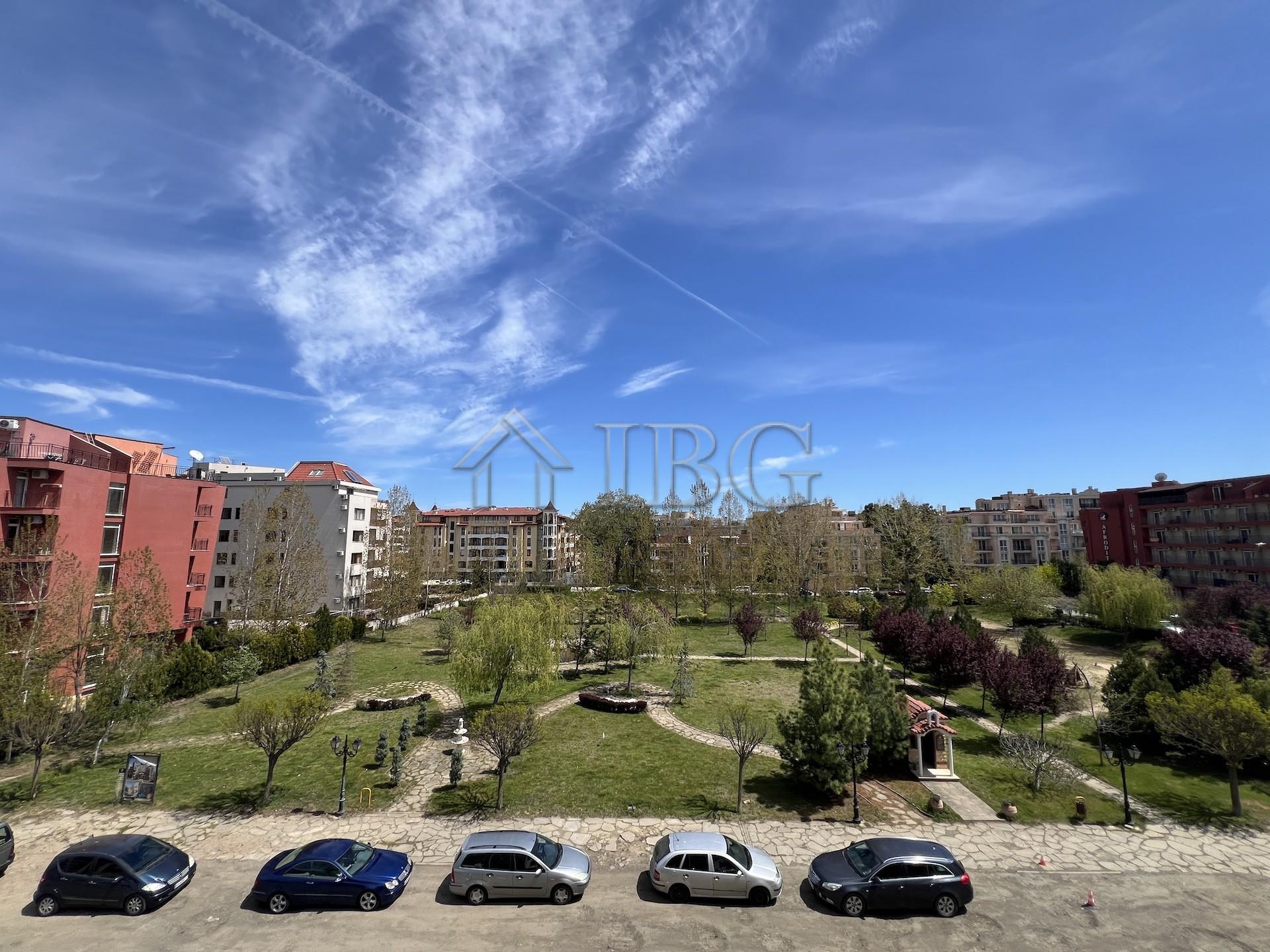Aphrodite Gardens 1-Bedroom Apartment with Park View Sunny Beach — photo 10 of 25