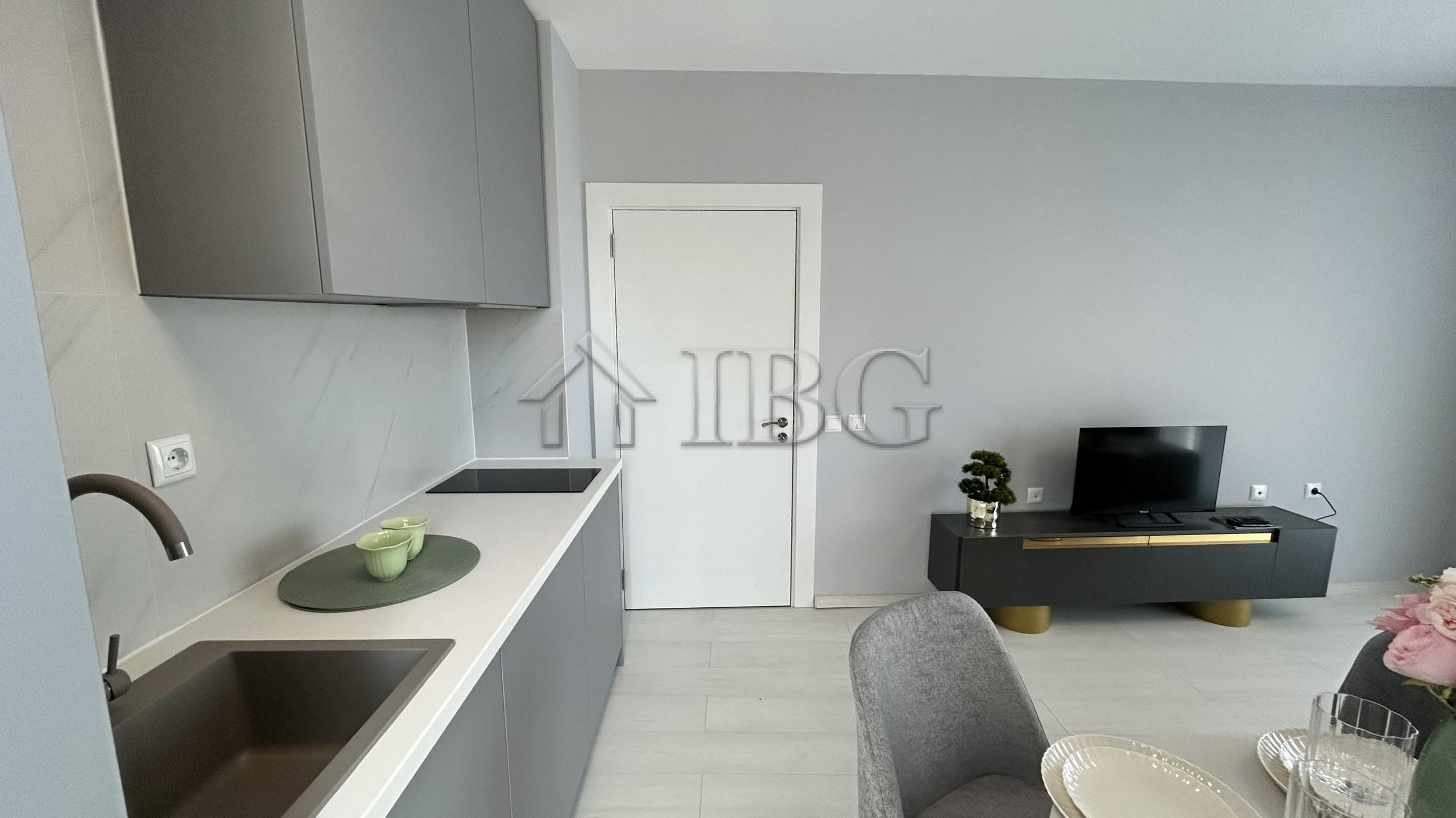 Furnished 2-Bedroom Apartment J'Adore Dune, Beachfront Sunny Beach — photo 6